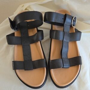 Beek Kestrel Sandals  Size 10